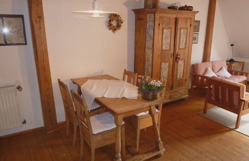 Leutenbach Apartment | Stylish apartment III on Franconian fruit and Brennereihof