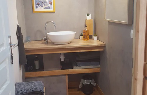Annonay Bed & Breakfast | Le Chalet du Parc proche du safari parc de Peaugres