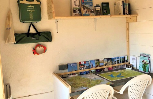 Le Dorat Bed & Breakfast | The Walnut Tree Chambre d'Hotes