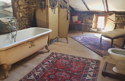 Farinole House | Charming house with sea view, swimming pool and 10 minutes walk from the beach.