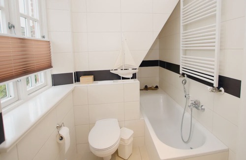 Wrixum House | Haushälfte in Wrixum Unter Reetdach mit 4- Zimmer und 140 qm