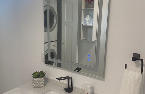 Taylorsville Apartment | Beautiful Backhouse located near by freeway, stores and SLCC
