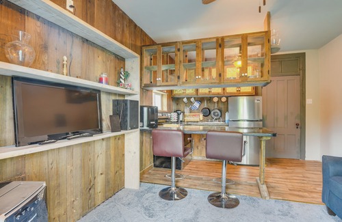 Rouses Point Apartment | Charming New York Retreat with Lake Champlain Views!