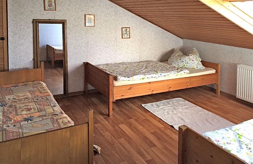 Waldbrunn Apartment | Cozy Apartment in Ellar with Garden