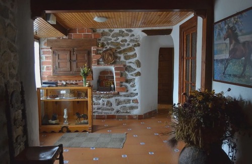 Navarredonda de Gredos House | Hostal Refugio De Gredos