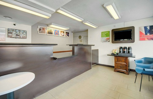 Lima Hotel | Motel 6-Lima, OH