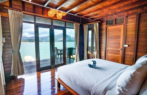 Ban Ta Khun Resort | 500 Rai Floating Resort