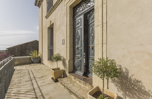 Neffies Bed & Breakfast | Maison Dix Chambres d'hôtes et Espace SPA Bien être