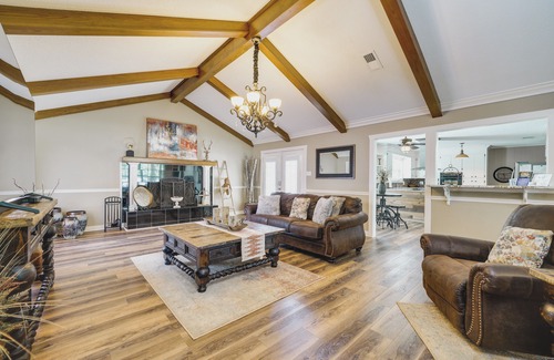 Redlick House | Charming Texarkana Home Lake and Pool Access!