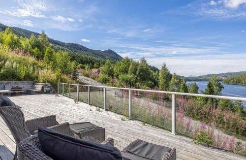 B House | Libehi Panorama