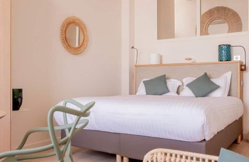 Arcachon Apartment | Sea View Suite