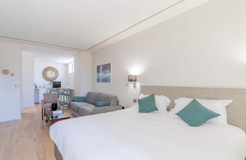 Arcachon Apartment | Sea View Suite