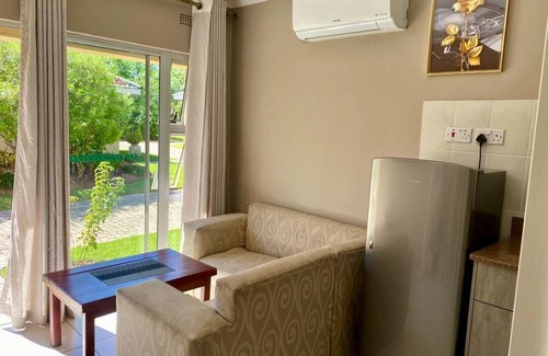 Harare Apartment | 2 bedroomed apartment with kitchenette - 2067