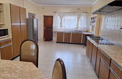 Harare Apartment | Guesthouse with green garden and pool - 2102