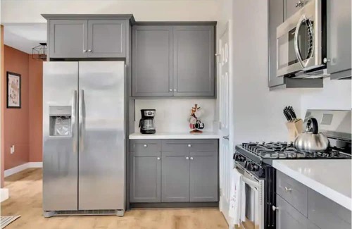 Atascadero House | Mirasol Manor -sleeps up to 14! Minutes to Paso + SLO