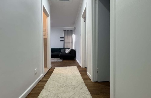 Swansea House | Swansea Coastal Retreat near the sea and IGA