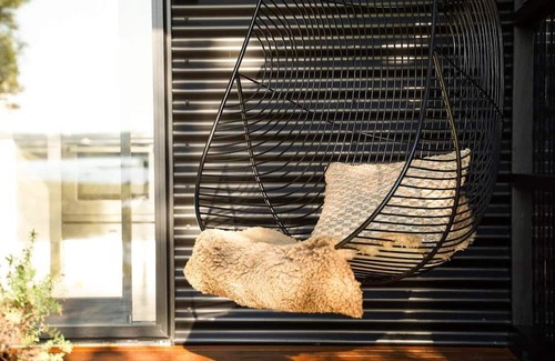 Hokitika Cabin | Hightide River Escape - w/Outdoor Bath.