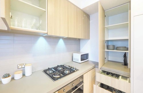 Clayton South Apartment | Heart of clayton 2BR2BA near Monash Uni Parking