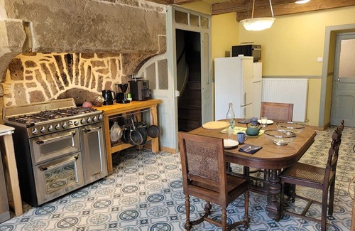 Monthureux-sur-Saone House | 6-bedroom house for up to 15 people