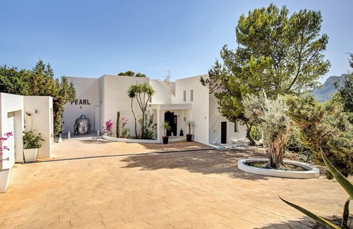 Bouvet Island House | TREMENDOUS HOUSE " PEARL" IN THE BEST AERA OF IBIZA ON THE FRONT LINE OF SEA