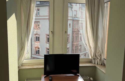 Altstadt Apartment | Central View Cozy Apartment Frankfurt neorenaissance