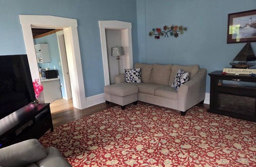 Lebanon Bed & Breakfast | Enjoyable bed & breakfast within a historic home in downtown Lebanon