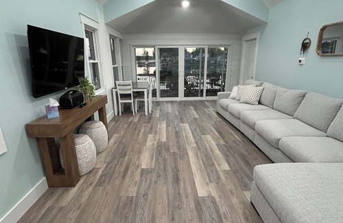 Michigan Center House | 3-bedroom Lake Front home in lovely Michigan Center with AC
