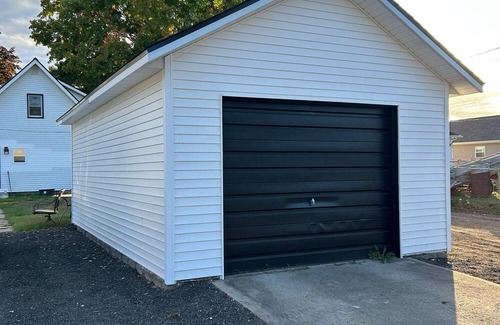 Michigan Center House | 3-bedroom Lake Front home in lovely Michigan Center with AC