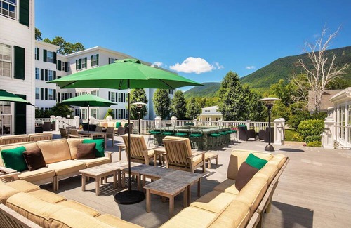 Manchester Hotel | Luxurious Spa Stay with Indoor Pool & Access to Green Mountains