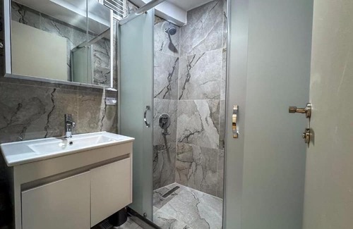 Uludag Hotel | Istanbul Eyüpsultan Women Only Hostel : Quadruple Room