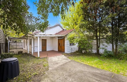 Ringwood House | Relaxing Ringwood Getaway near Mullum Mullum Trail