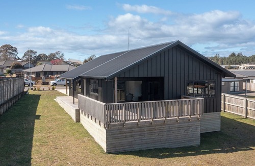 Motuoapa House | Welcome to Cozy Motuoapa Home Your Lakeside Escape
