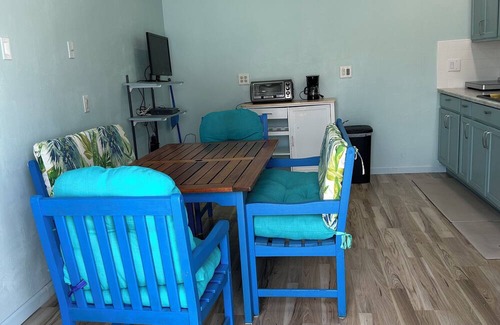 Lehigh Acres Apartment | Soothing apartment with AC in Lehigh Acres