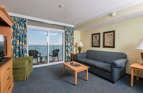 Myrtle Beach Hotel | 4 Family-Ready Rooms with Stunning Ocean Views and Walkable Attractions
