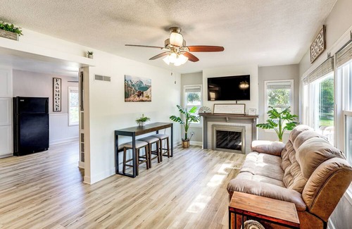 Yankton House | Half-Mi to Dtwn Yankton & River: Charming Home!