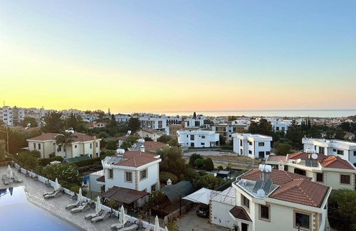 Karavas Condo | Bohemian penthouse in Girne Alsancak, close to Merit hotels