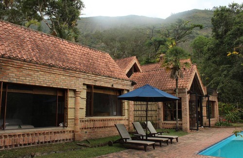 Pacho Villa | Casa Kolibri: Spectacular villa on a private lake