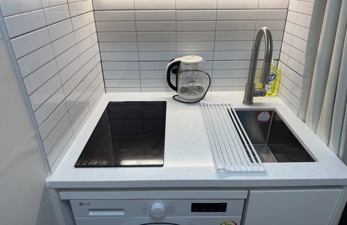 Seongsu Apartment | 일Atelier Seongsu Riverside Cherry Blossom Road Han River airport bus