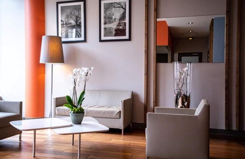 9th Arrondissement Hotel | Come Create Memories w/ Fun-filled Adventures at this Paradise! Pets Are Welcome