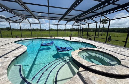 Taylor Creek House | 5.5 Acre Peaceful Ranch with heated pool