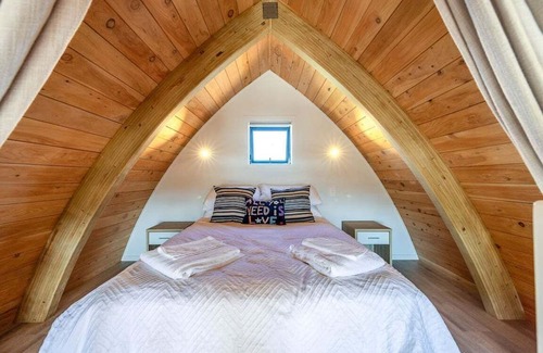 Ostend Resort | Perch on the Ridge by Waiheke Pure