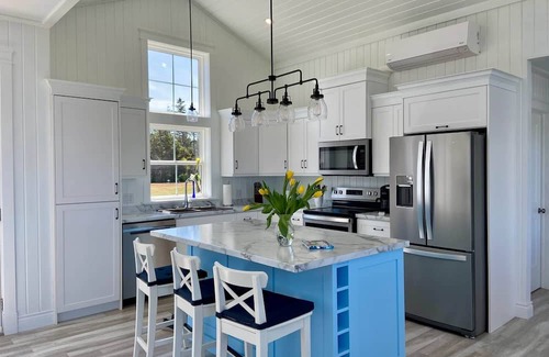 Anglo Rustico House | Blue Horizon Cottage