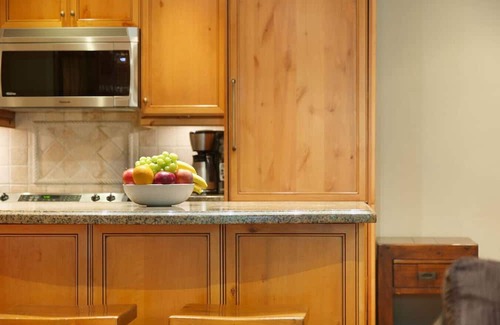 Blackcomb Villa | Large 3BR Chalet Style Townhome with Free Parking!