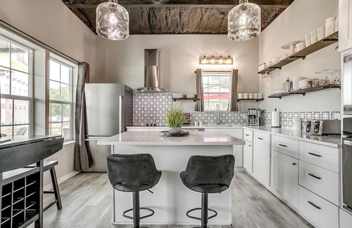 Lake Bridgeport Cabin | Unique Barn by the Lake in Bridgeport, Texas