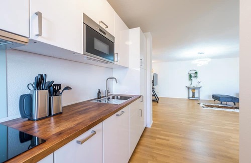 Holzgerlingen Apartment | EXQUIS 2BR Artistic Apartment TAO I Garden I Panzer Kaserne I Parking I Familly