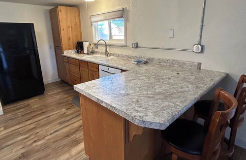 Central Point Cottage | Charming 1-bedroom cottage in Central Point with AC