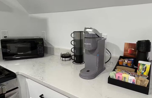 Bergenfield House | -NEW- Modern NYC Escape near MetLife/AD MALL/EWR