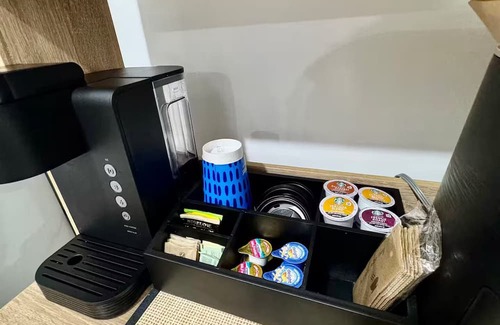 Passaic Apartment | Lake House King Suite near NYC/EWR/MetLife 10 min!