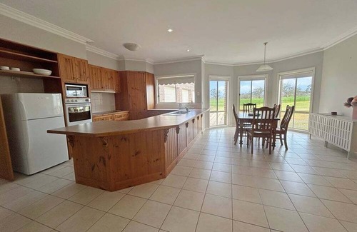 Heathmere Resort | Rose's on Flower Hill