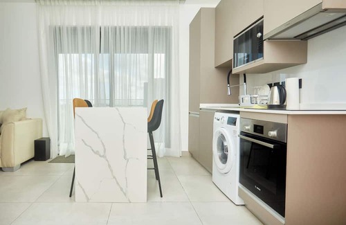 Roman Ridge Condo | Nova Roman Ridge - PH Level